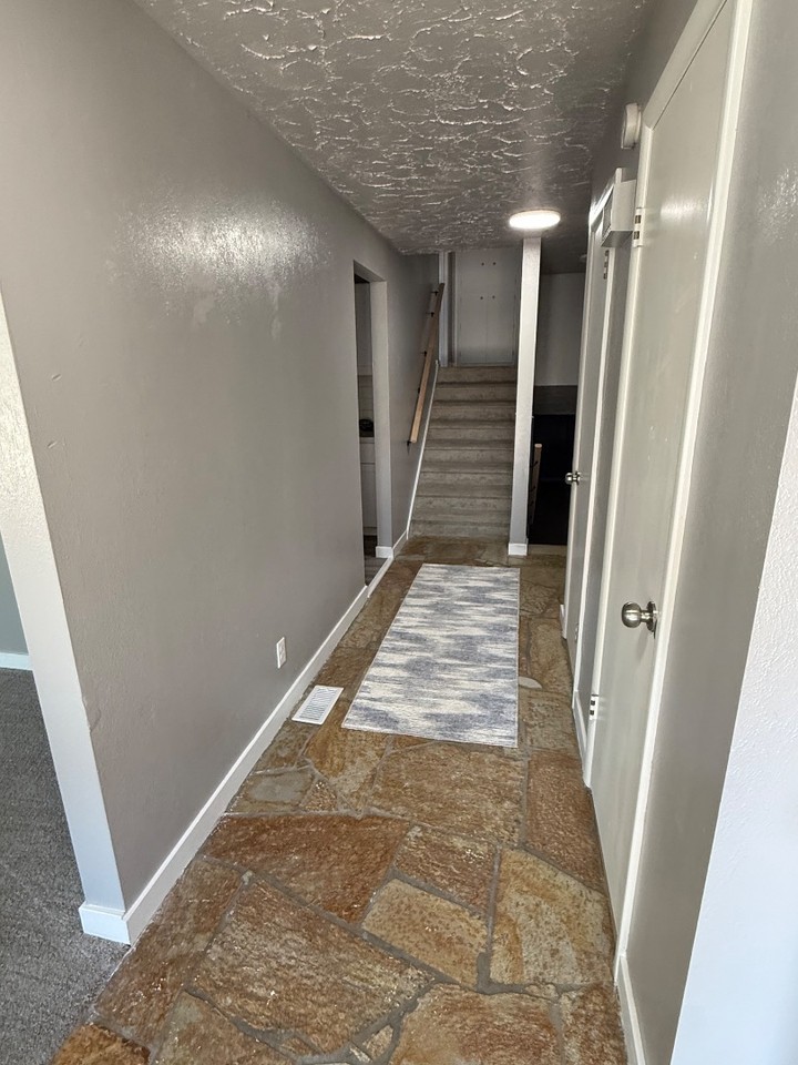 750 S Queens Guard Way - Photo 5 of 9