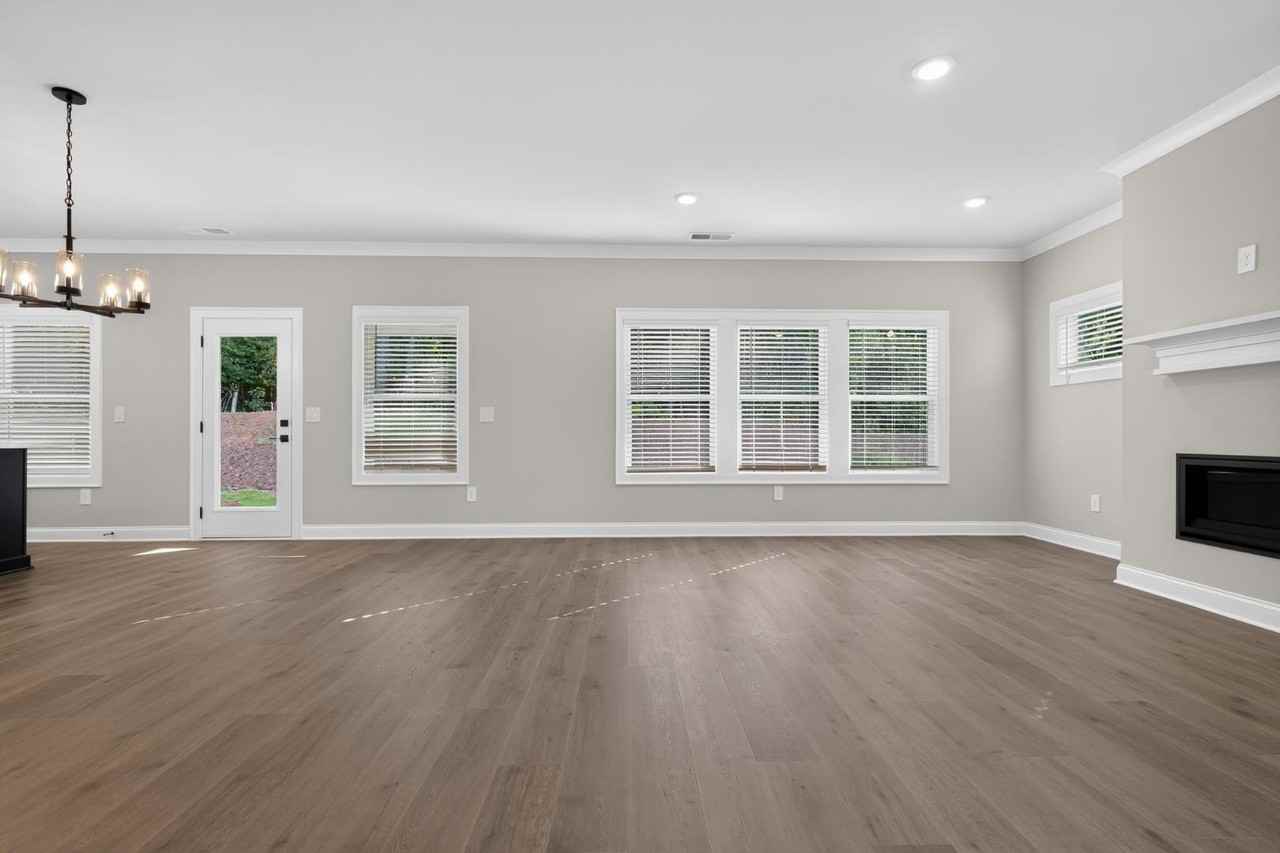 5937 Cabernet Ln - Photo 3 of 20