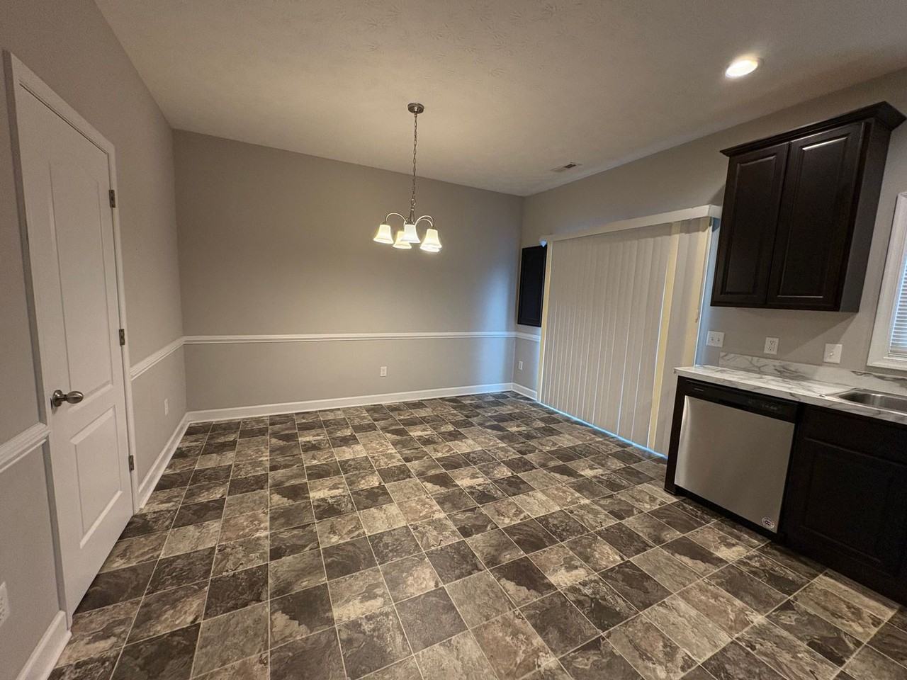 171 Cedar Point Ln - Photo 7 of 20