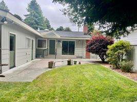 featured image of 1935 Henderson St