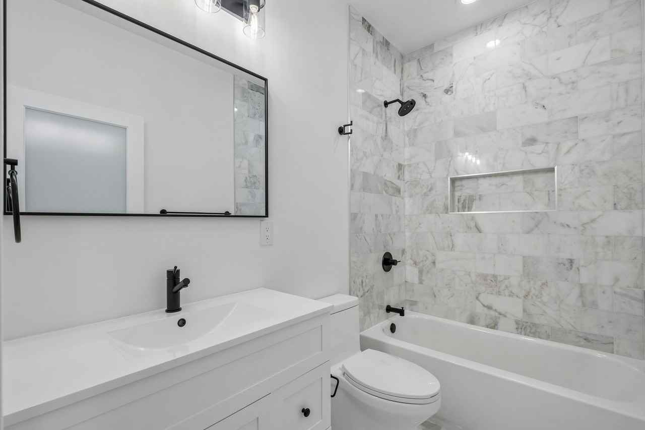 1518 N Darien St - Photo 6 of 50