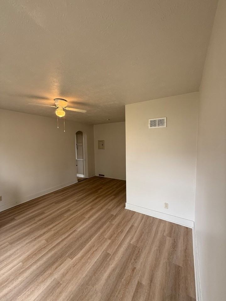 16 W 10th Ave - Photo 2 of 7