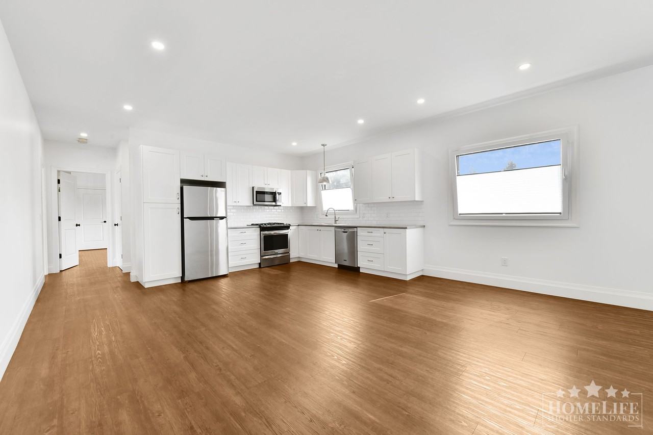 7450 228 St - Photo 5 of 16