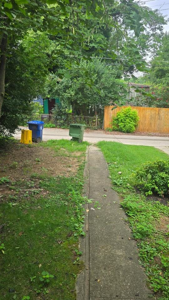6148 Parkway Dr - Photo 2 of 2