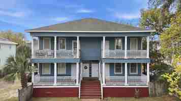 featured image of 309 W 41st St