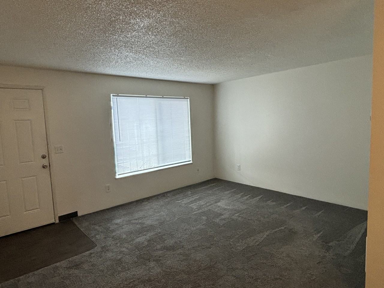 7931 Se Steele St #396-7931 - Photo 4 of 5