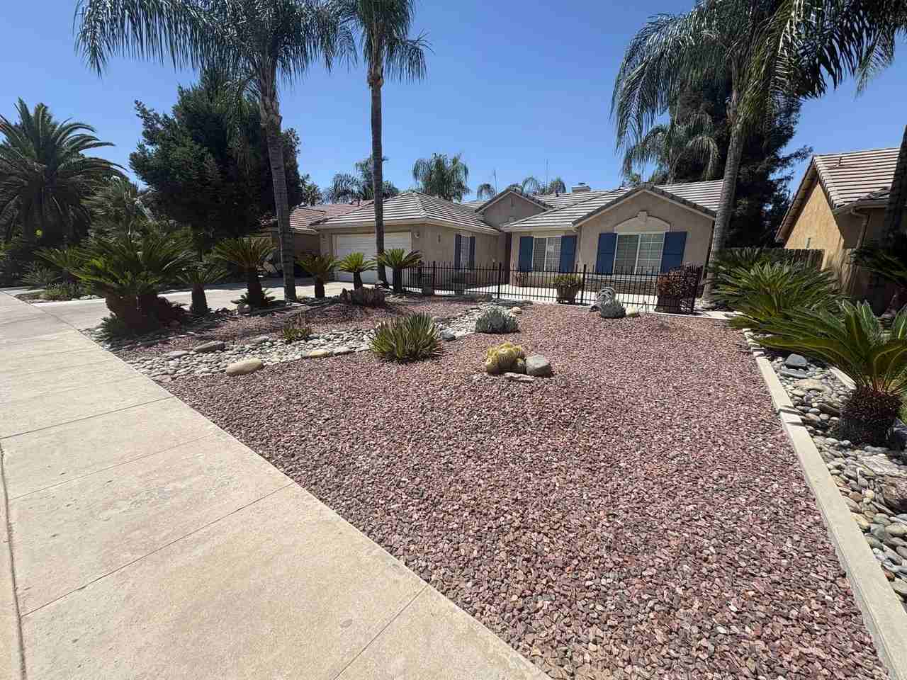 2935 S Aspen St - Photo 2 of 42