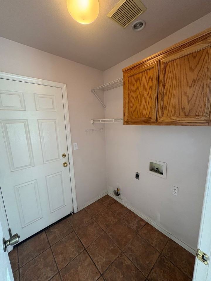2935 S Aspen St - Photo 7 of 42