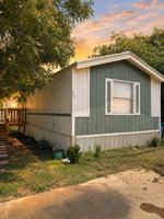 featured image of 301 Dennis St #1