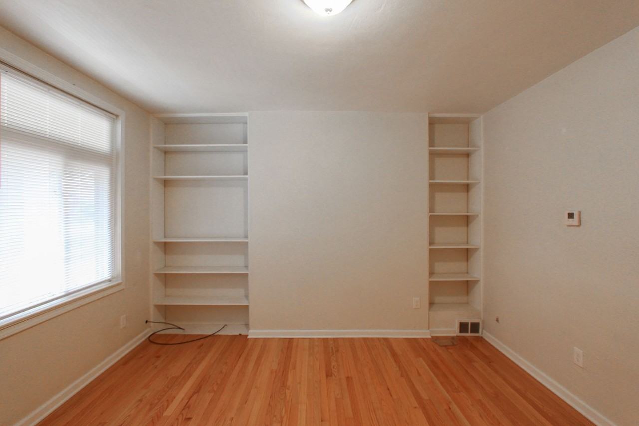 313 Whipple St - Photo 4 of 17