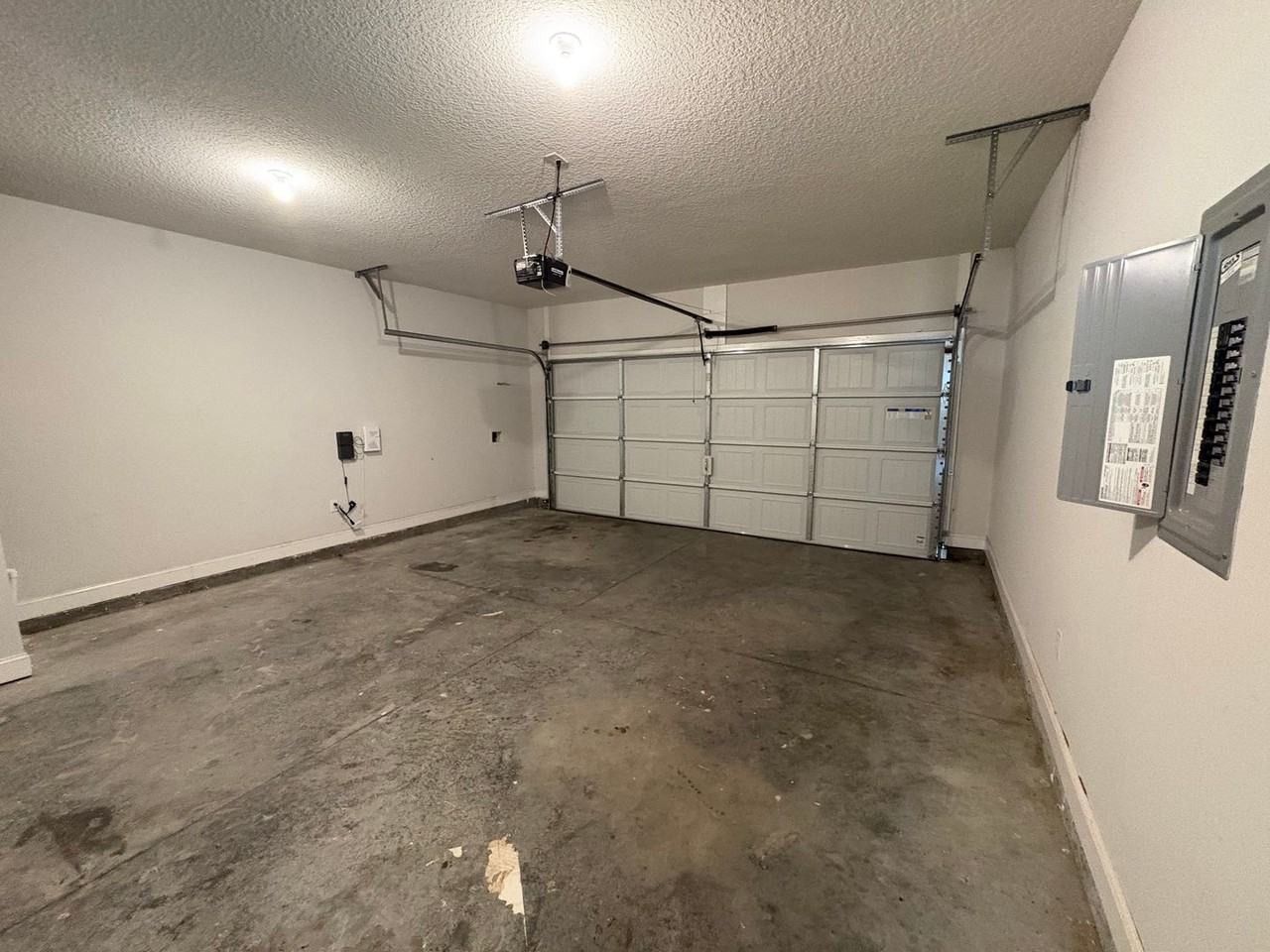 1229 Grayson Ave - Photo 4 of 10