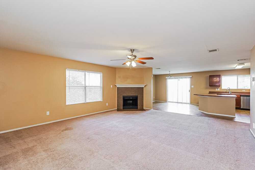 10001 Chrysalis Dr - Photo 5 of 16