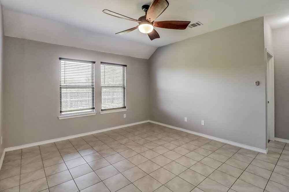 2520 Caden Ct - Photo 3 of 16