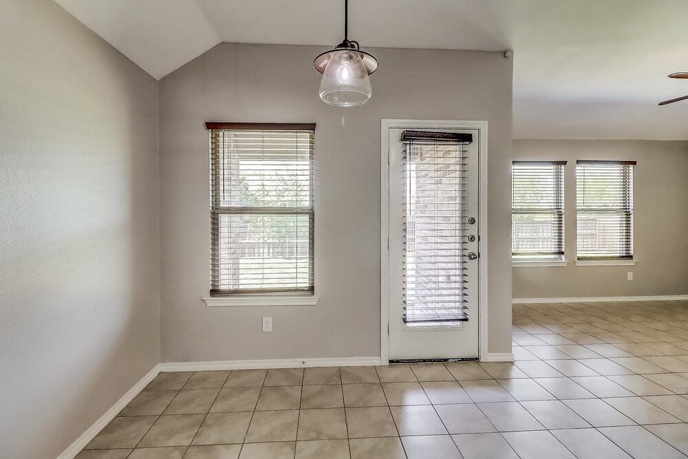 2520 Caden Ct - Photo 7 of 16