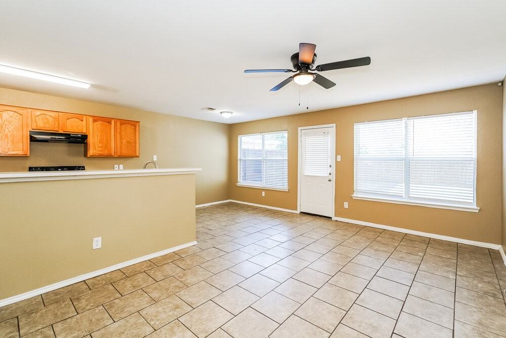 1456 Pine Ln - Photo 7 of 17