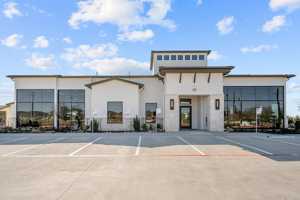 featured image of 476 Suffield Dr