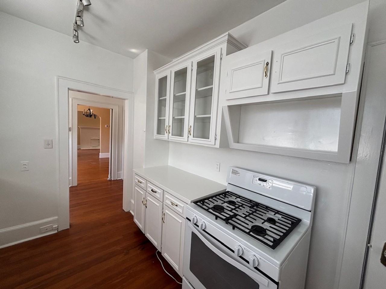1103A Parkside Dr - Photo 2 of 15