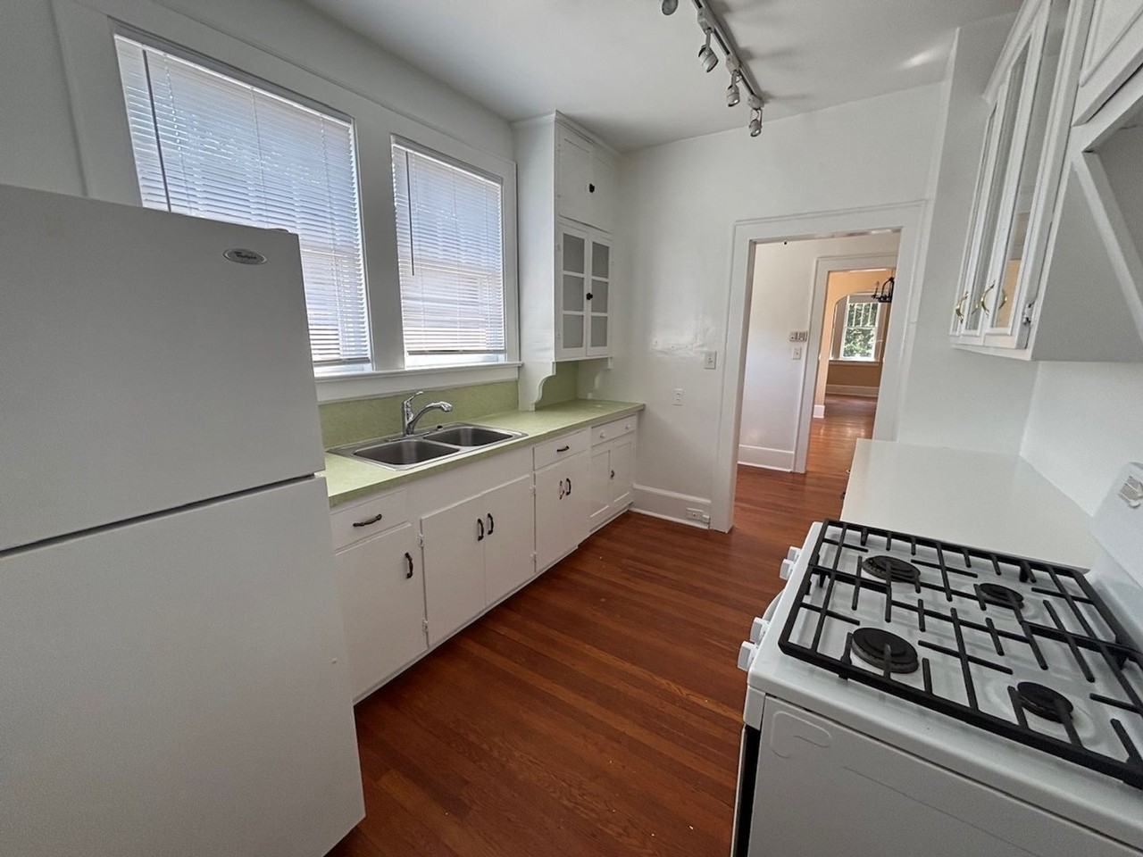 1103A Parkside Dr - Photo 3 of 15