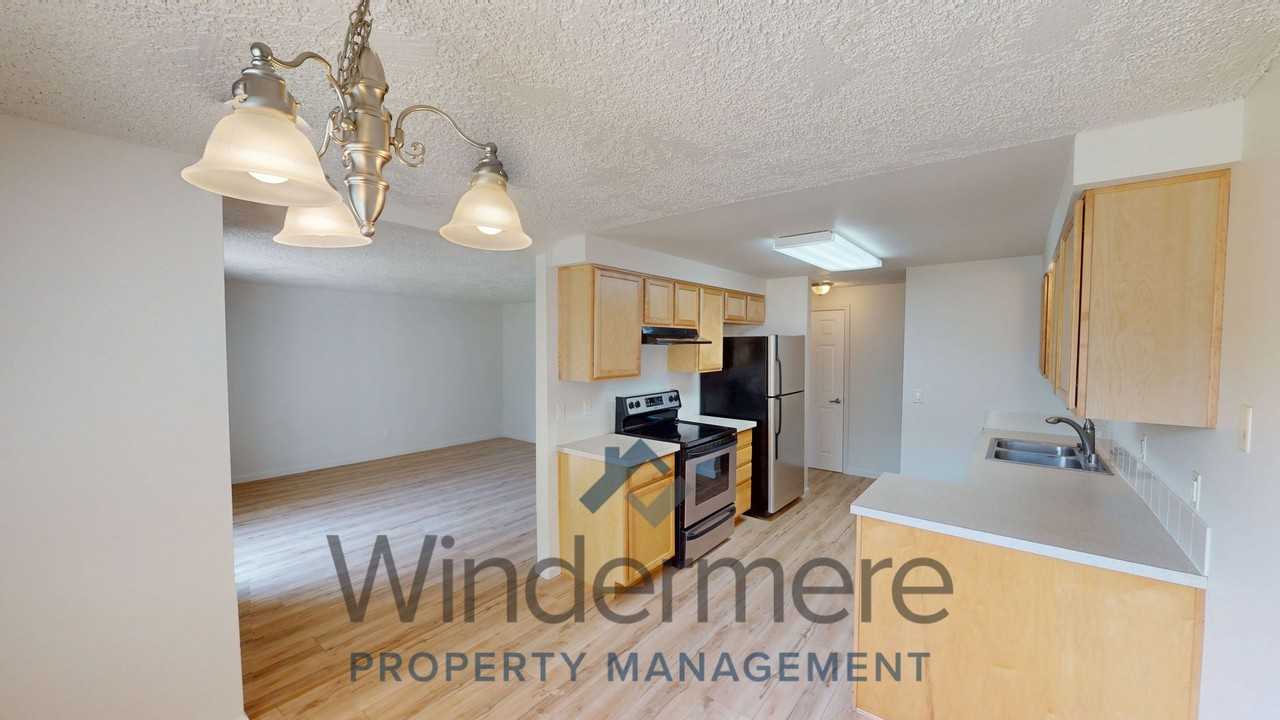1918 J St #103 - Photo 5 of 12