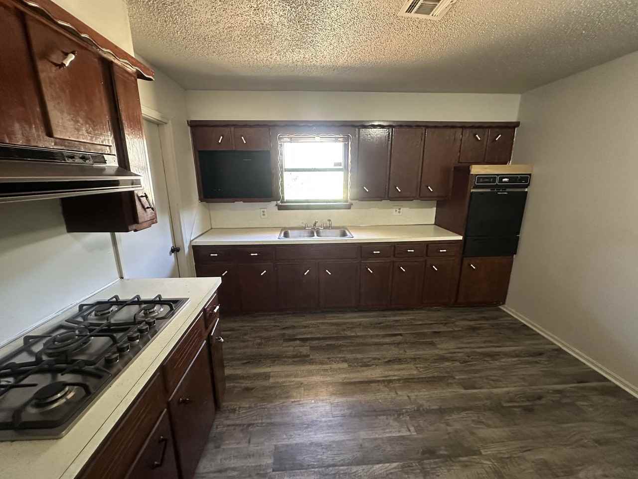 729 Ne 37th St #1 - Photo 6 of 25