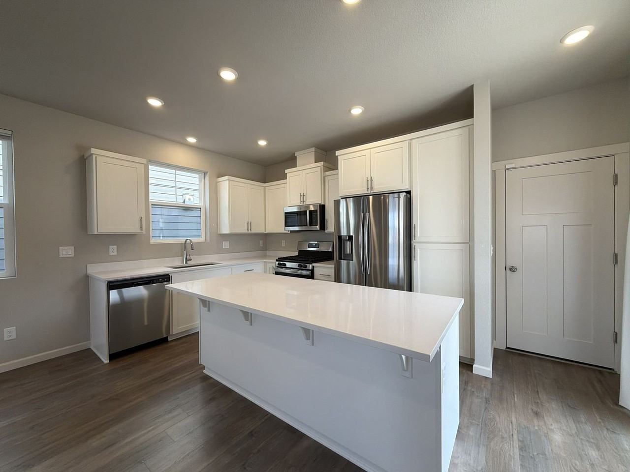 4112 Se 83rd Ave - Photo 7 of 46