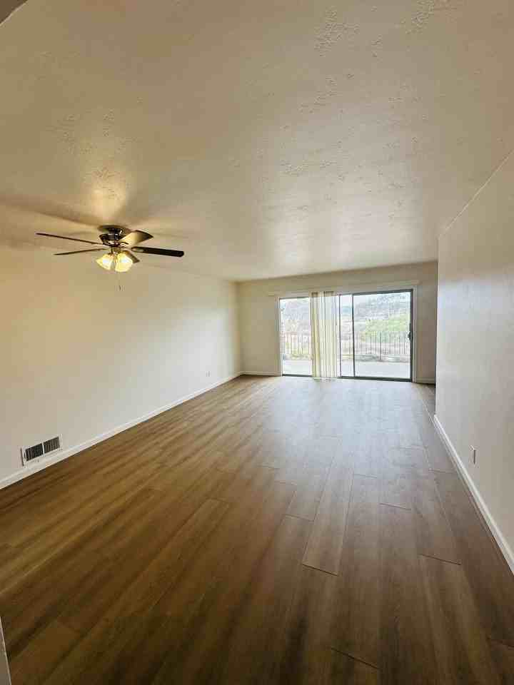 220 S El Camino Real #B - Photo 4 of 23