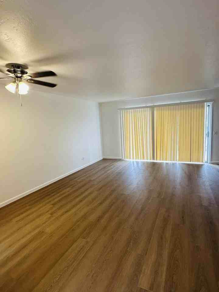 220 S El Camino Real #B - Photo 5 of 23