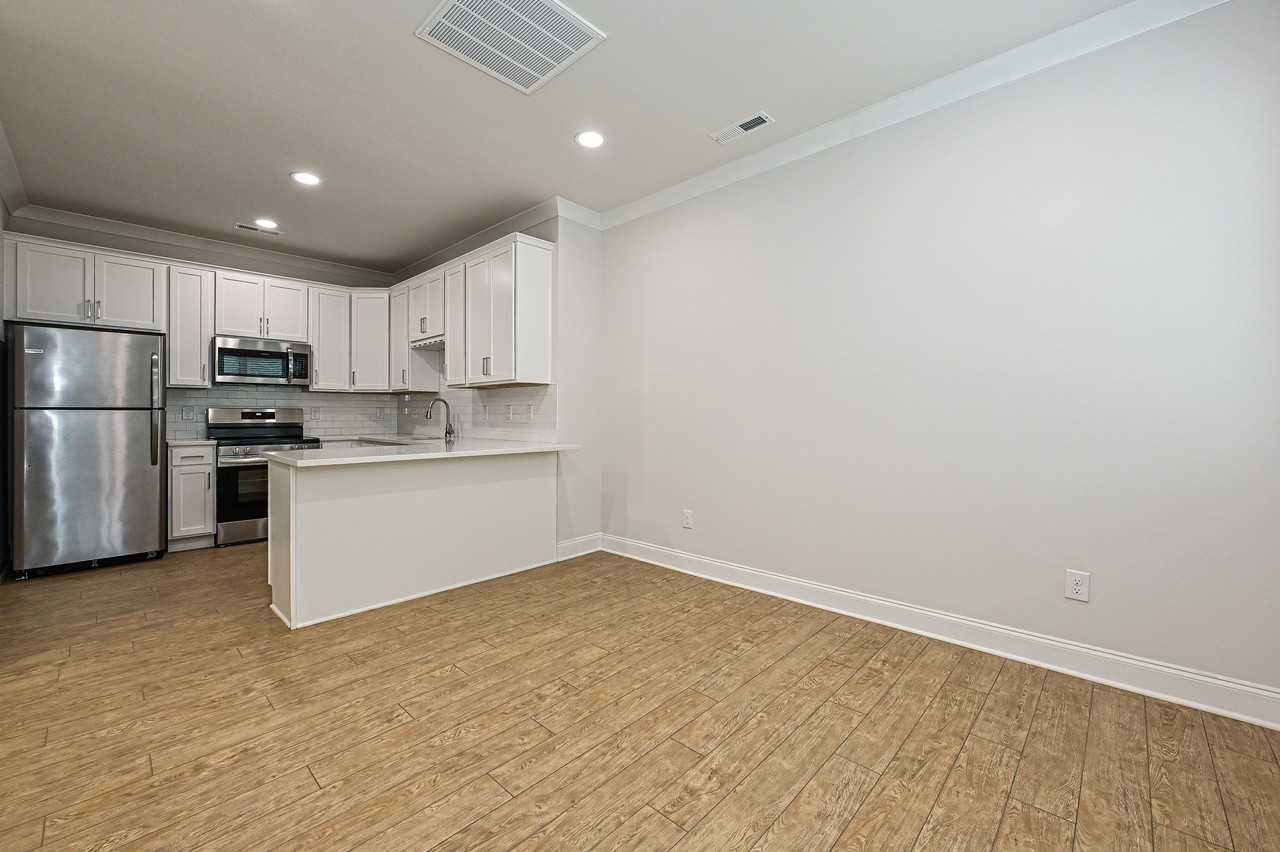 1714 Club Rd #1 - Photo 5 of 40