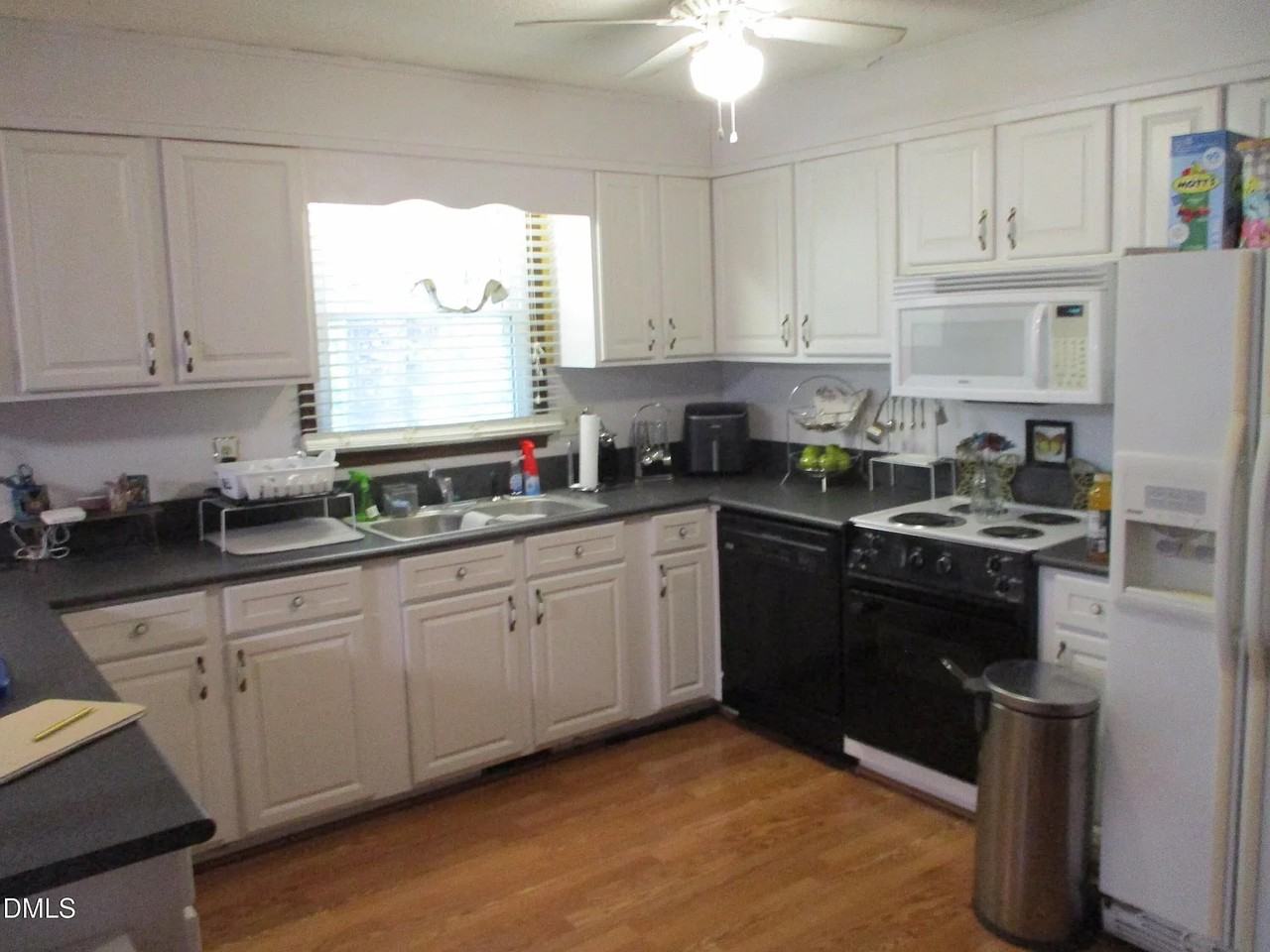 729 Ravel St - Photo 3 of 12