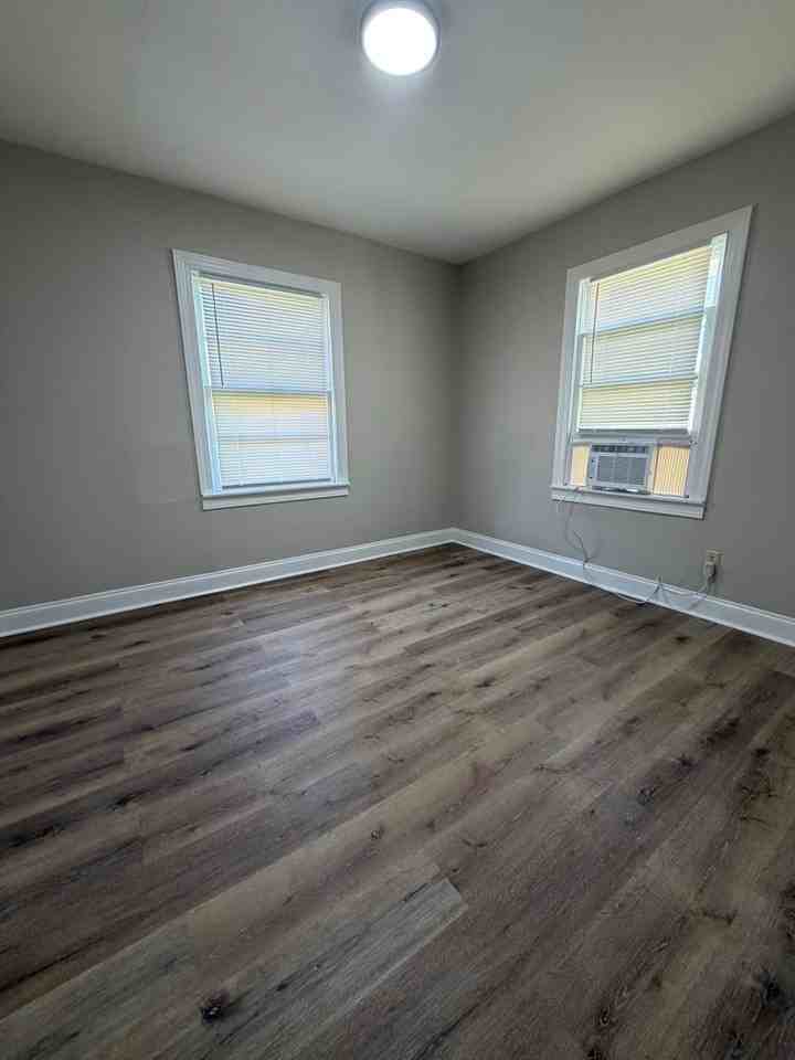 42 Monroe Ave - Photo 6 of 7