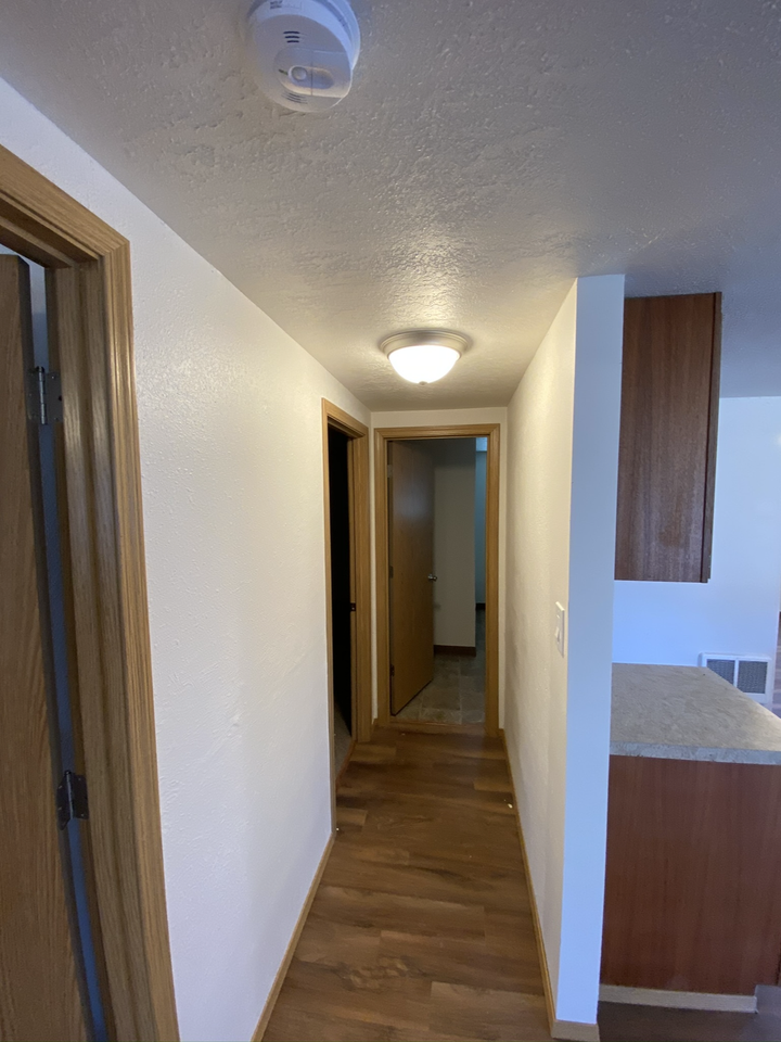 679 Sw Douglas St #1 - Photo 7 of 11