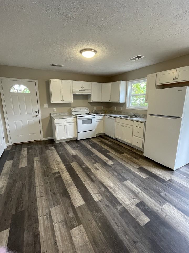 1336 Cumberland St #1 - Photo 3 of 9