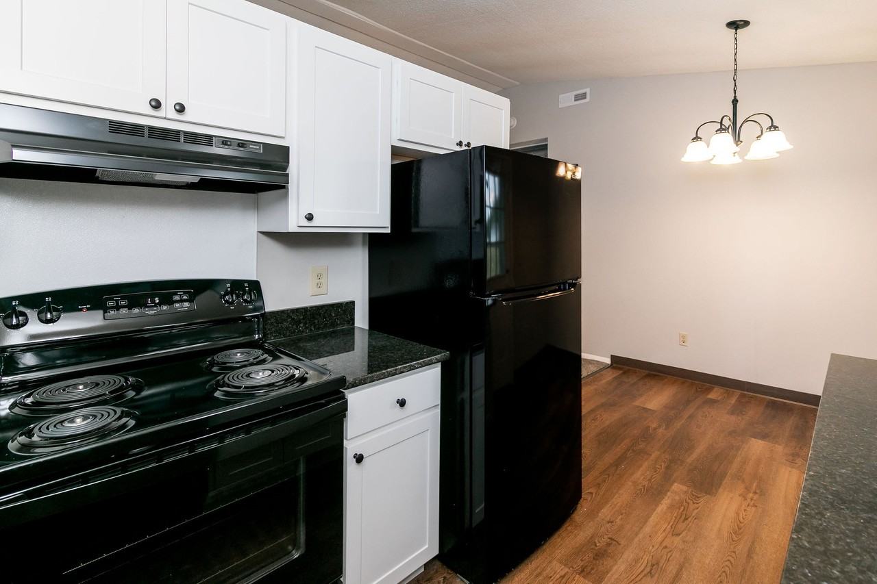 1113 Bryn Mawr Ave #1 - Photo 5 of 22
