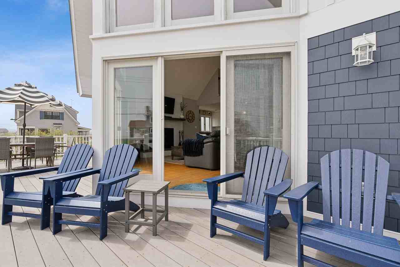 572 Ocean Ave #1 - Photo 5 of 50