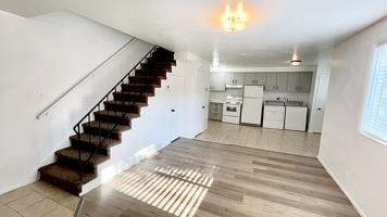 featured image of 356 N 300 W #6