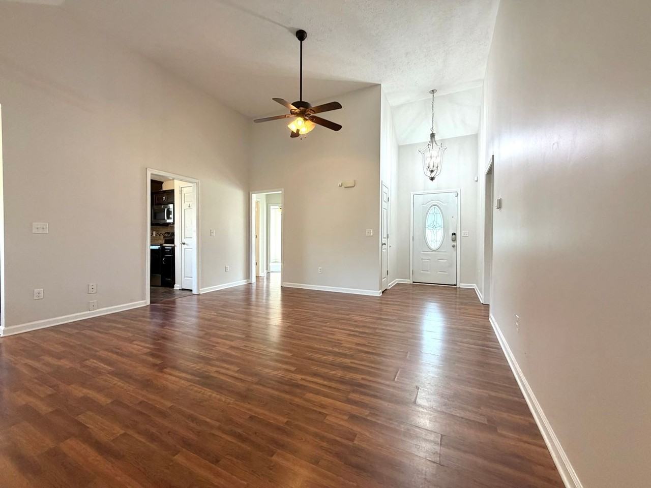1407 Scrub Oak Dr - Photo 3 of 28