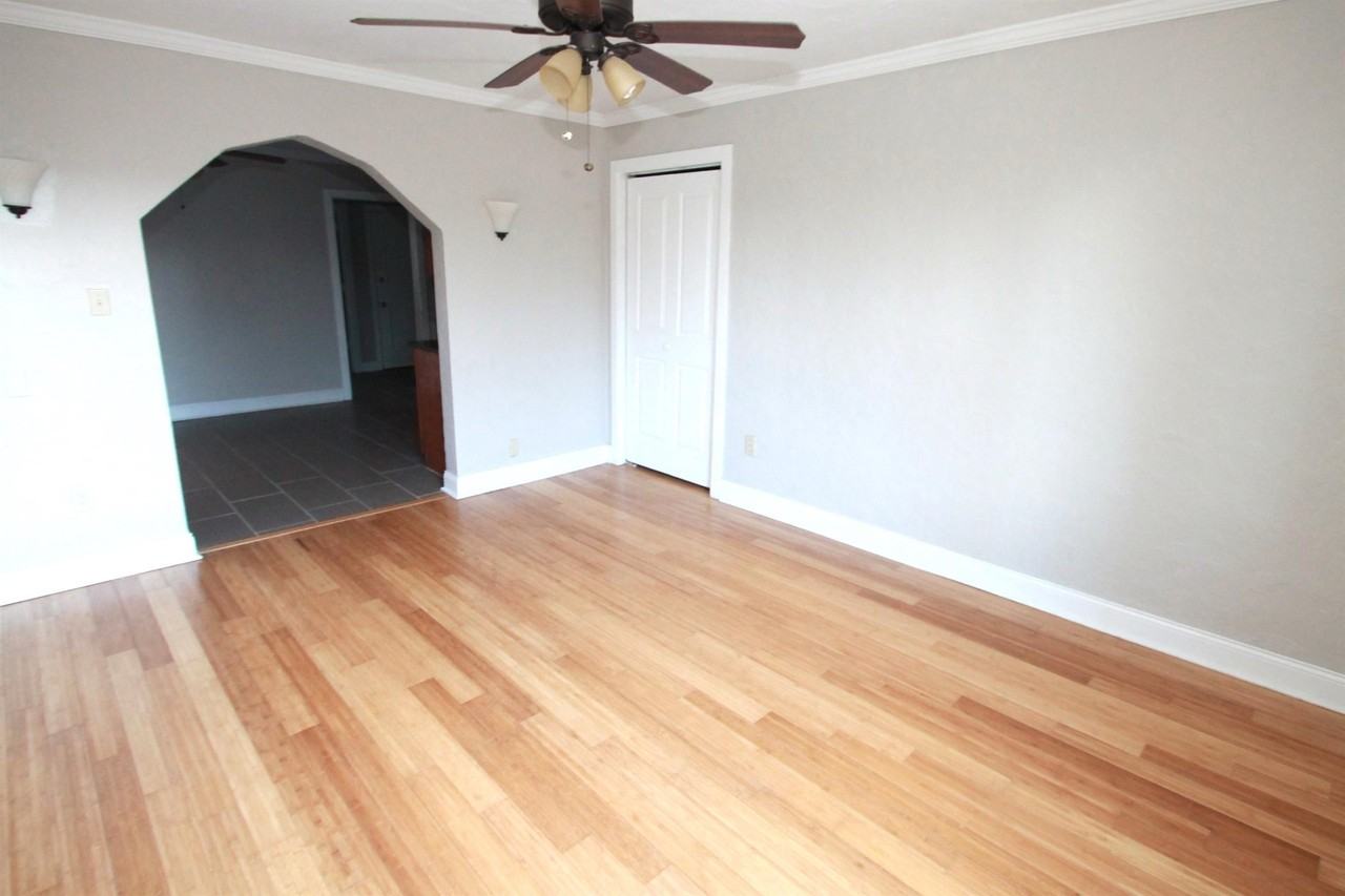 1524 MCFARLAND ROADAPT 3 #3 - Photo 2 of 4