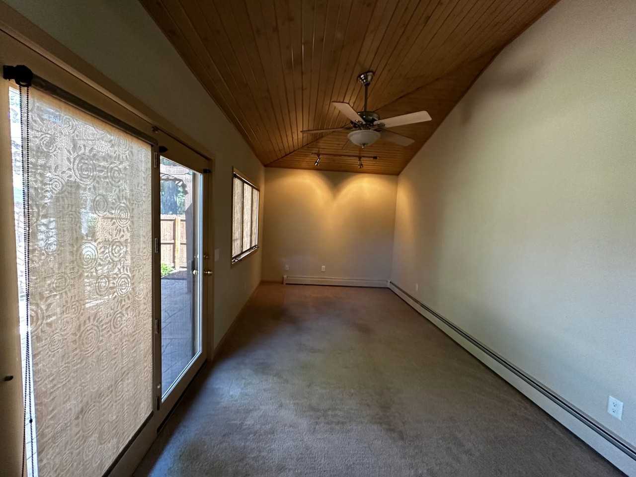 1834 S Hawthorne Park Dr - Photo 3 of 20