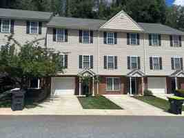featured image of 2009 Lakeside Dr #106