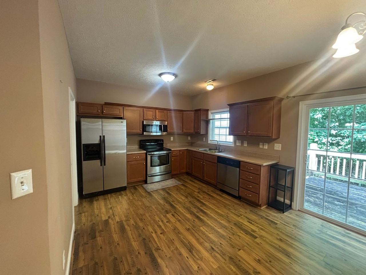 2009 Lakeside Dr #106 - Photo 4 of 11