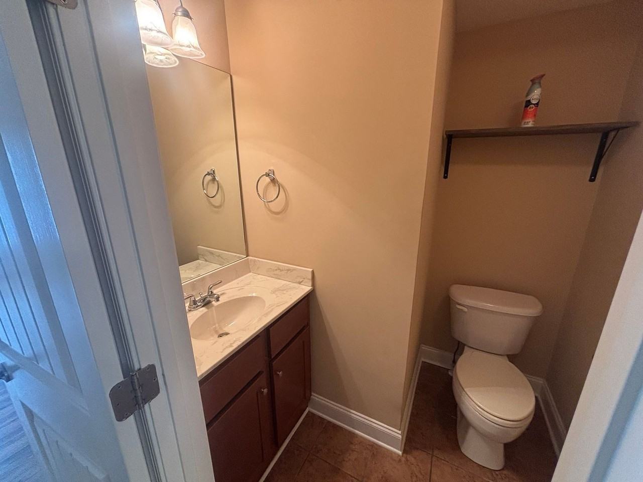 2009 Lakeside Dr #106 - Photo 5 of 11