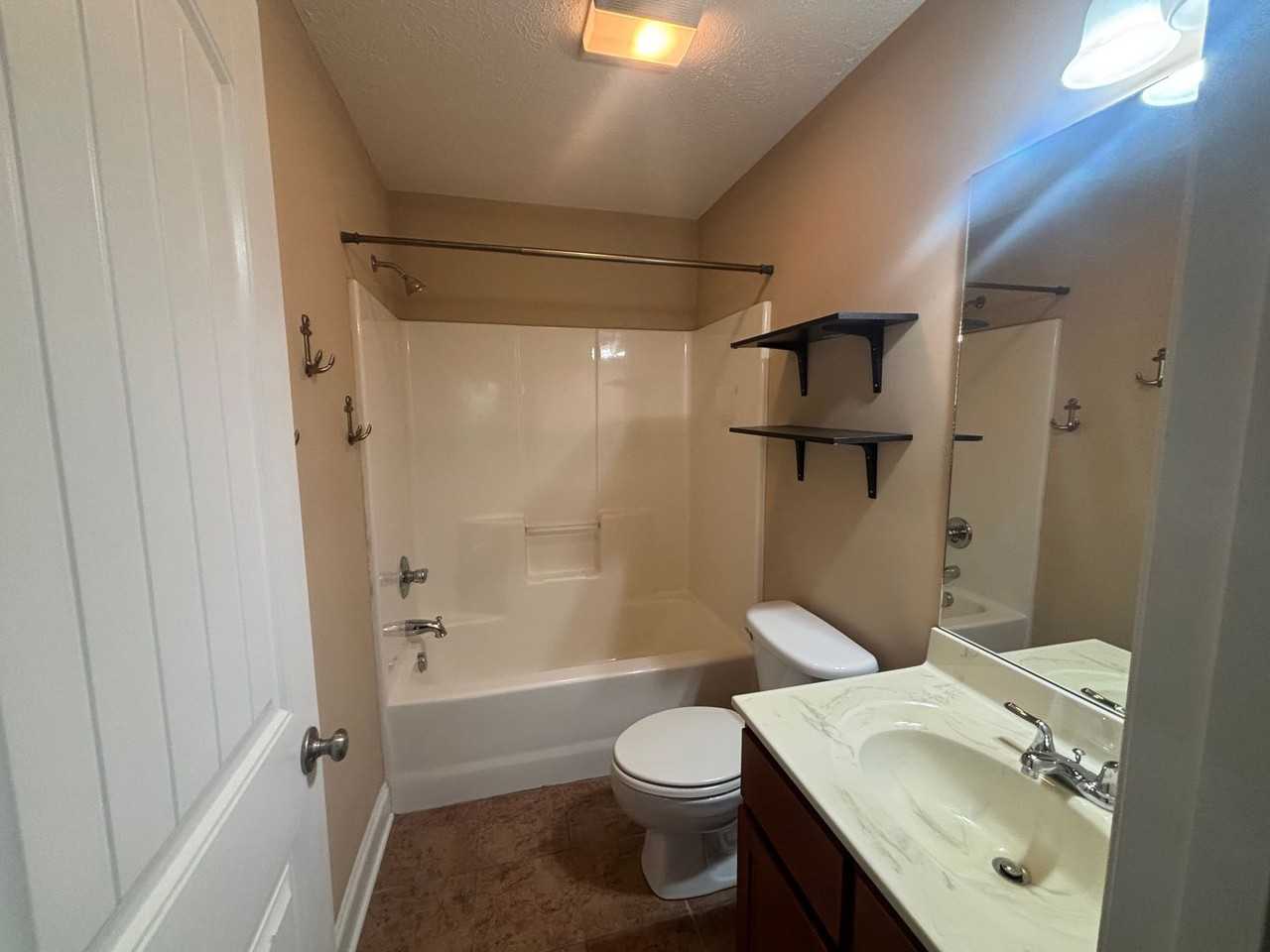 2009 Lakeside Dr #106 - Photo 7 of 11