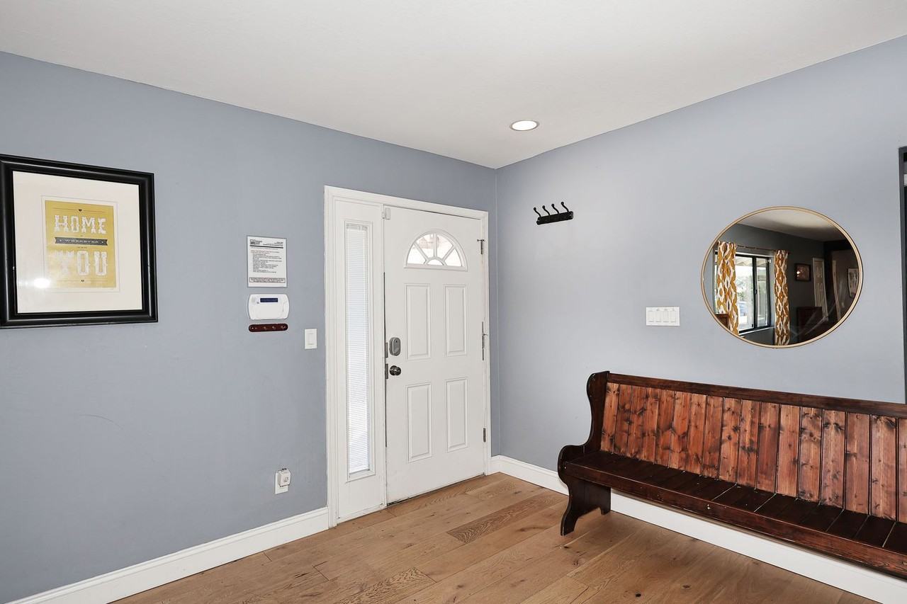 3413 N 16th Dr - Photo 4 of 46
