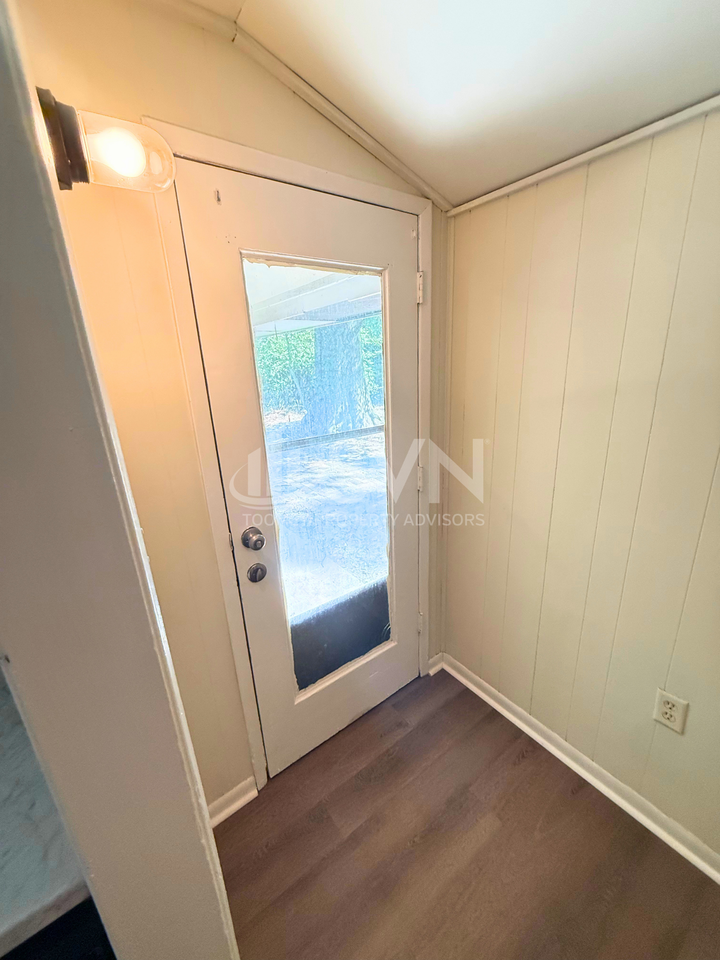 1616 Gilda Cir - Photo 7 of 25