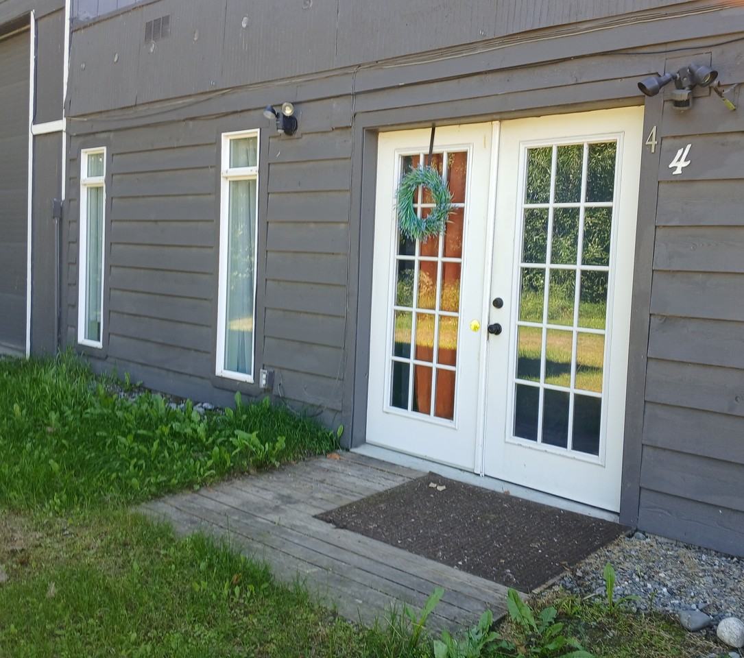 7460 E Denelle St #4 - Photo 3 of 17