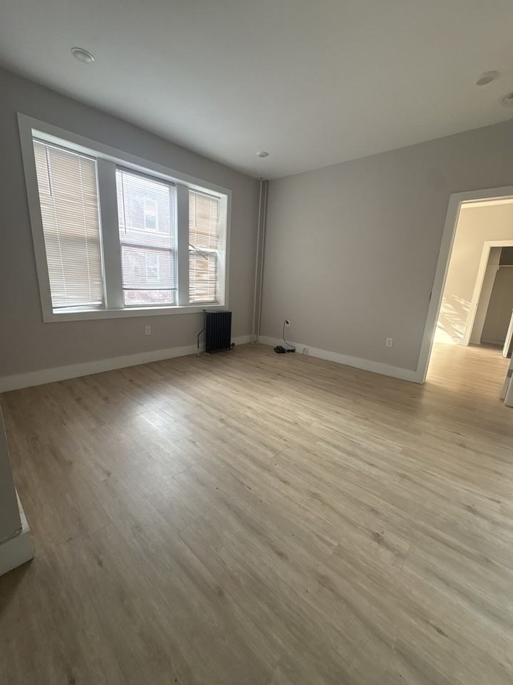 19 Kensington Avenue #403 - Photo 3 of 8