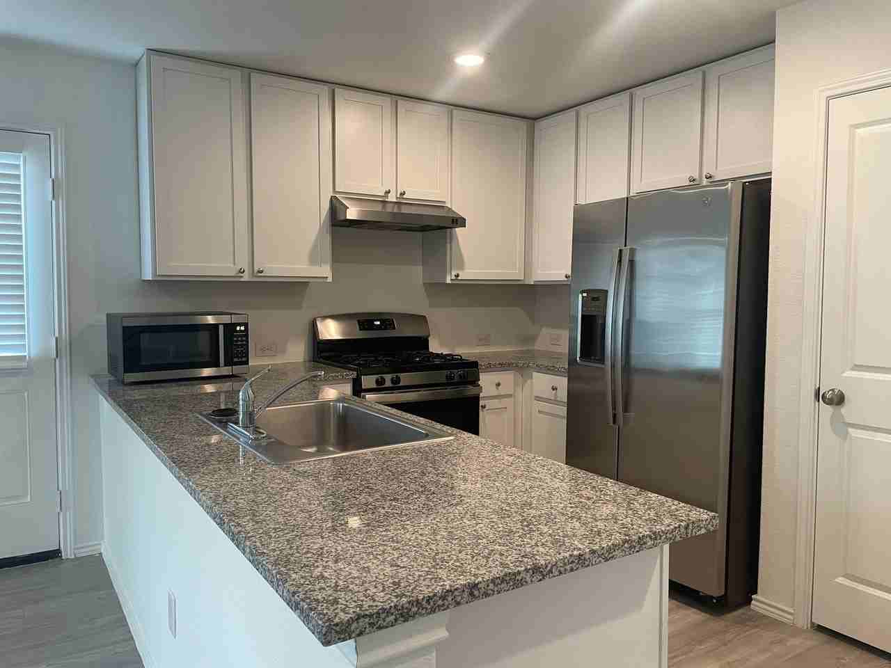 10311 Devon Wheel St - Photo 4 of 17