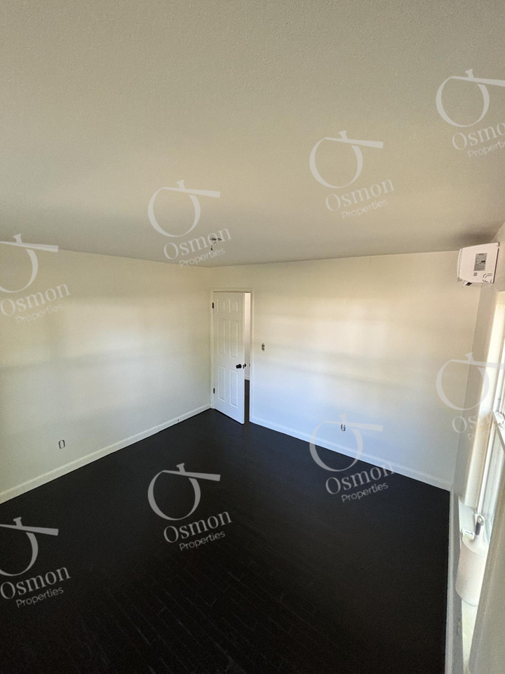 1063 South St - Photo 3 of 6