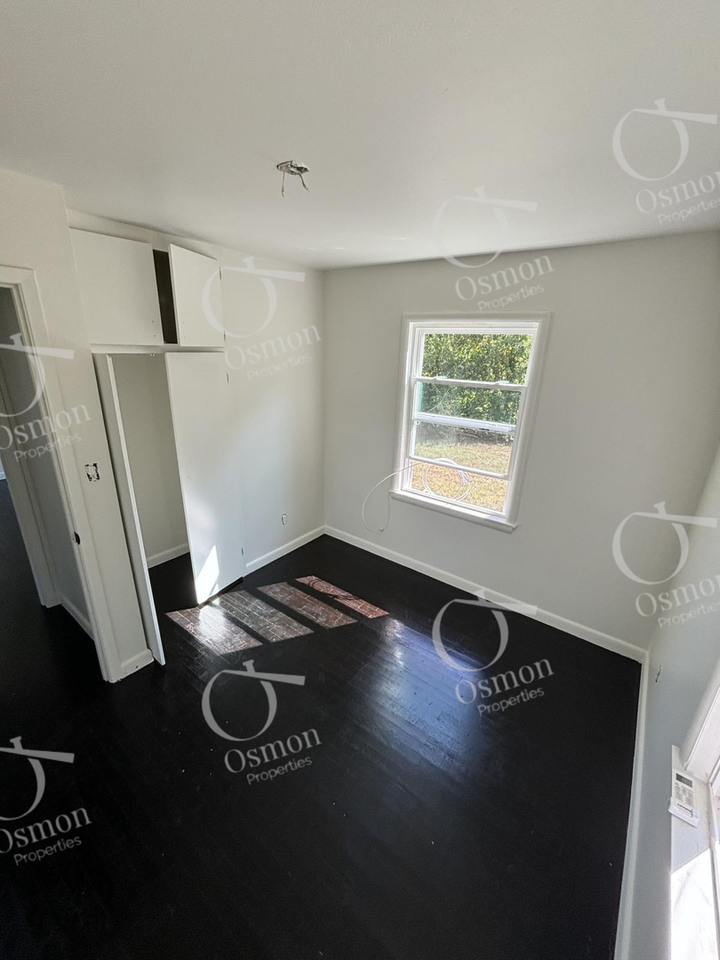 1063 South St - Photo 5 of 6