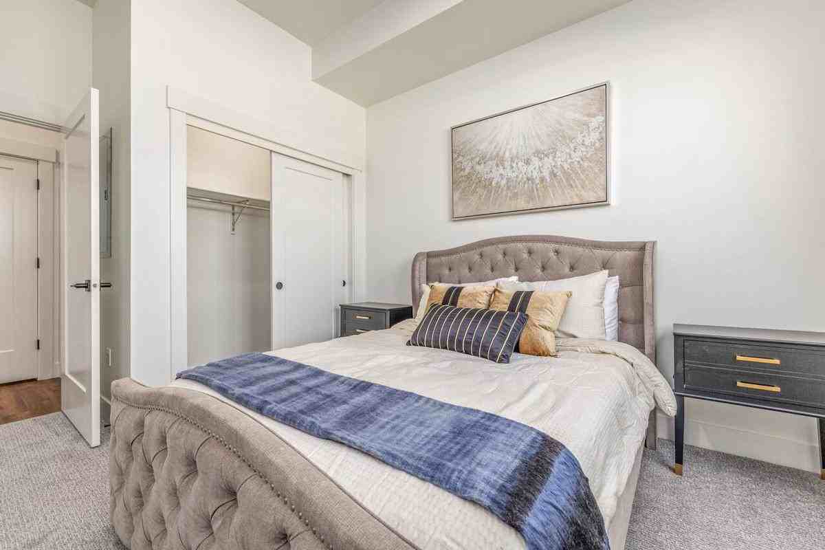301 S Calhoun Pl - Photo 2 of 50